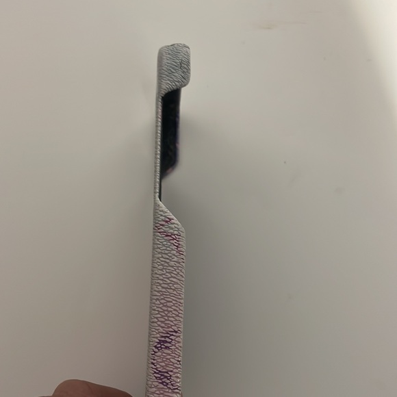 Louis Vuitton iPhone Case - Picture 5 of 7